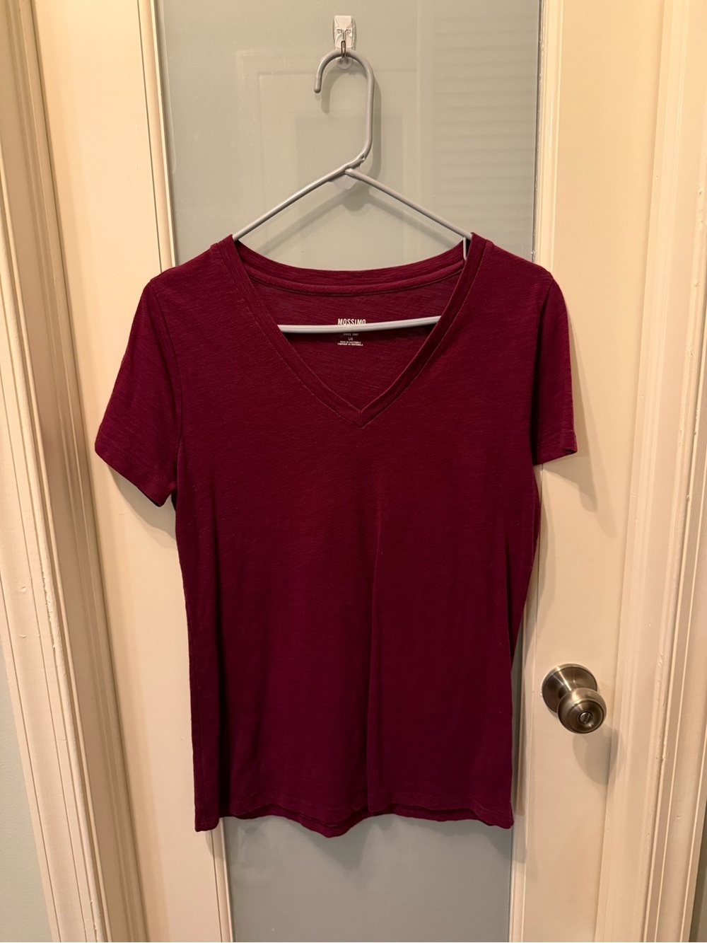 Mossimo Supply Co. Women's V-Neck Short Sleeve Top - Wine